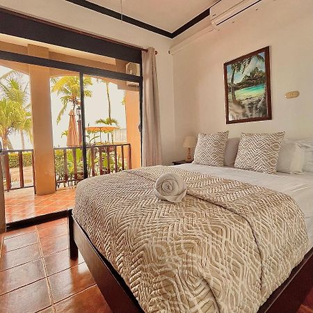 The Backyard Beachfront Hotel Jaco Bagian luar foto