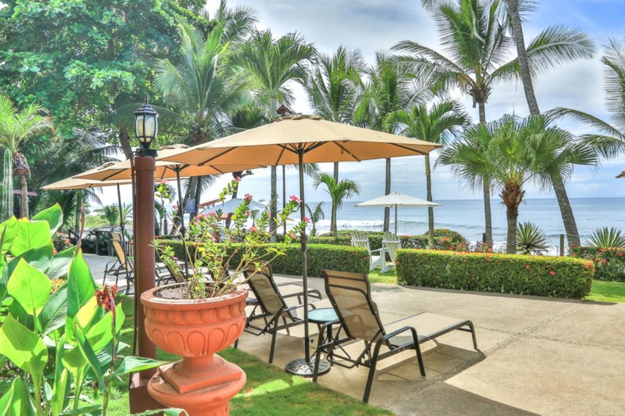 The Backyard Beachfront Hotel Jaco Bagian luar foto